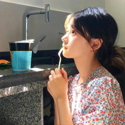 想吃掉我的非人少女